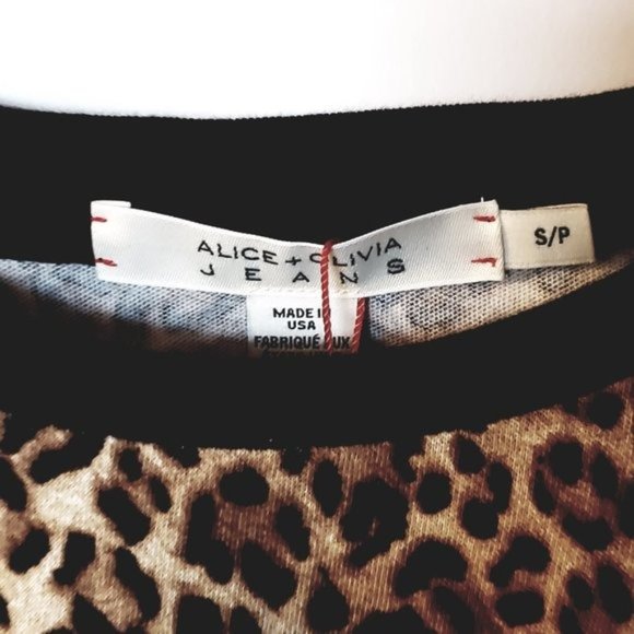 Alice + Olivia KISS Patchwork Concert Graphic Tee - Picture 11 of 13